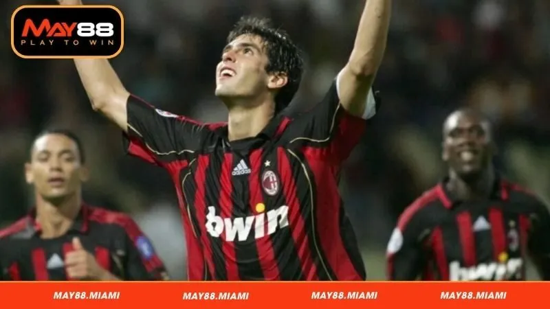 Định nghĩa Inverted winger là gì trên sân cỏ