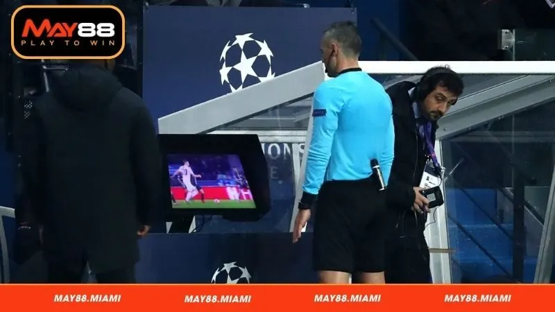 Tầm ảnh hưởng của VAR đến chiến thuật và lối chơi